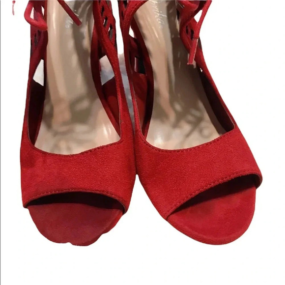 Paprika 2 Pairs Laser Cut Detail Lace up Heels Size 8.5 
Approx 4” heel - Picture 8 of 15